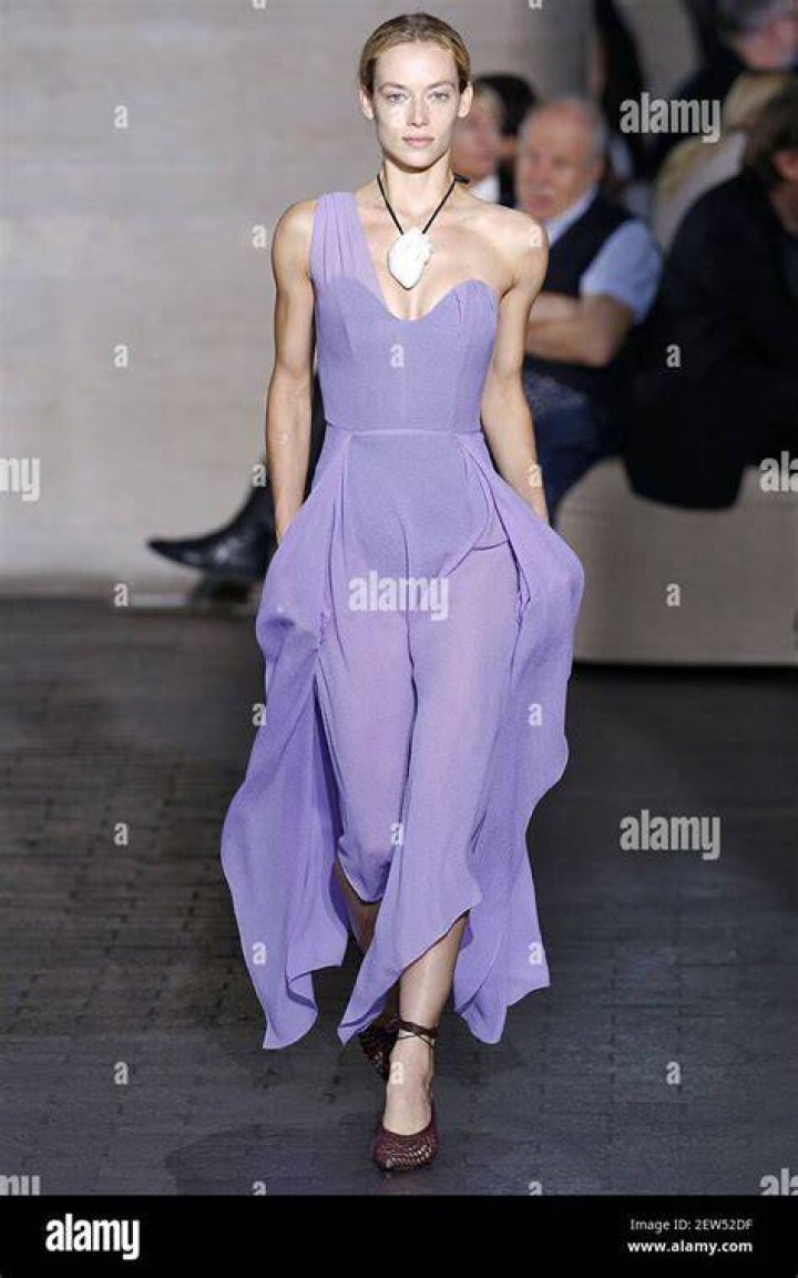 Hannah Ferguson runway Hannah Ferguson runway