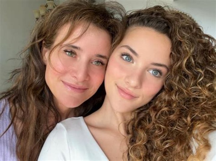 Sofie Dossi with her mother Sofie Dossi with her mother