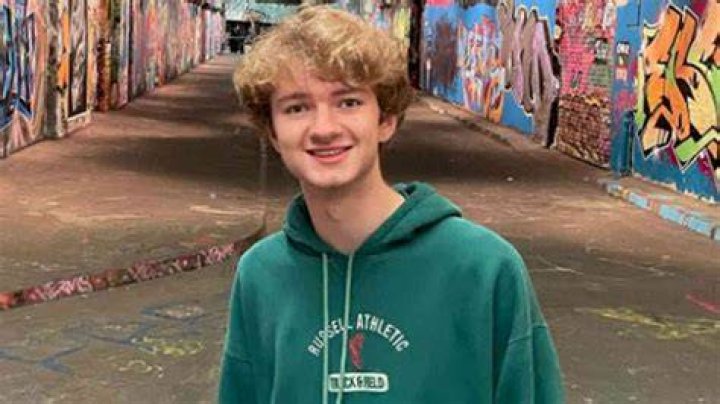 TommyInnit Net Worth